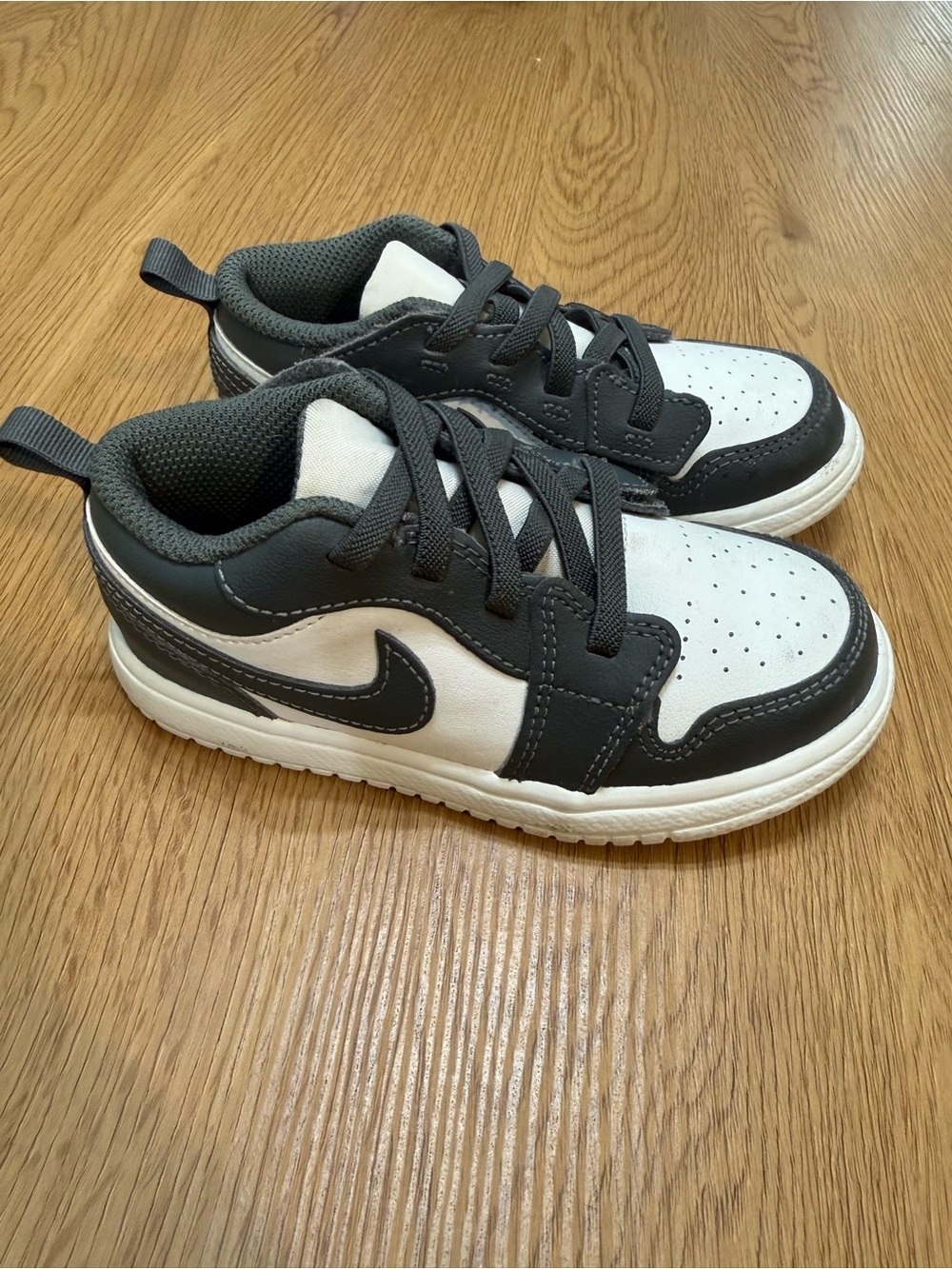 Nike Kids Black and White Low-Top Sneakers